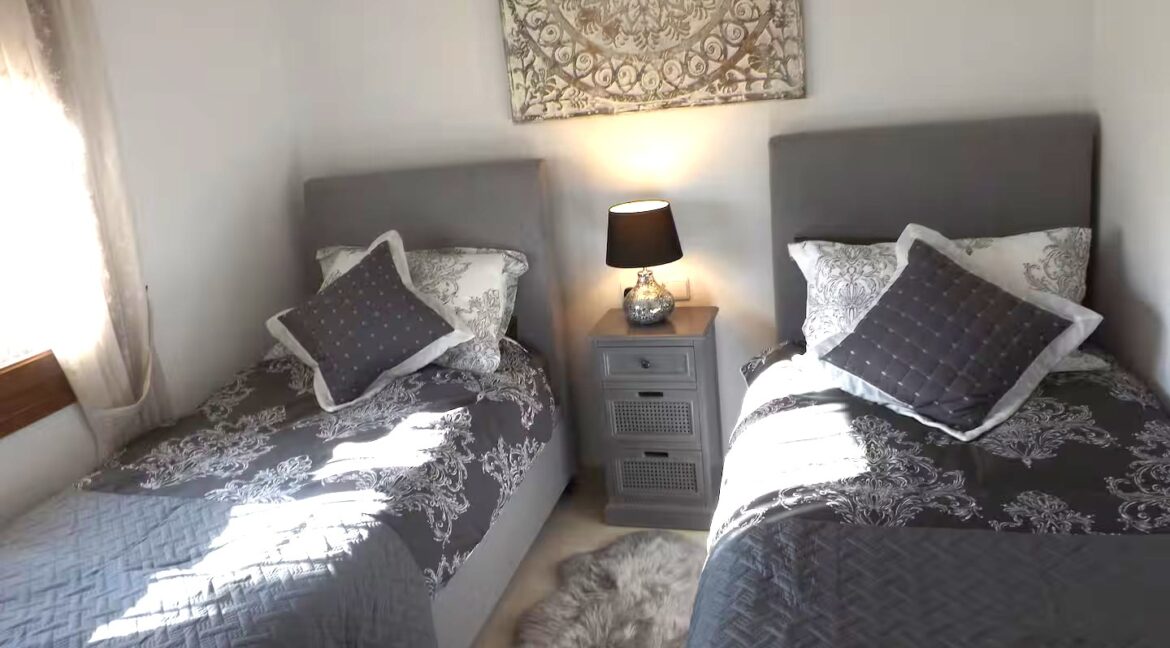 6d038390-15a5-459a-ab27-9c9aa2751300 (1)