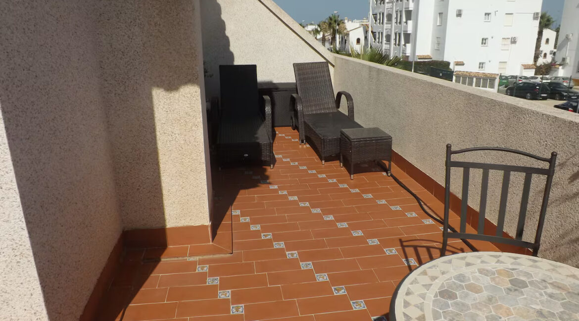 8b1ec902-0034-4f34-8c74-f499d6fa7f98