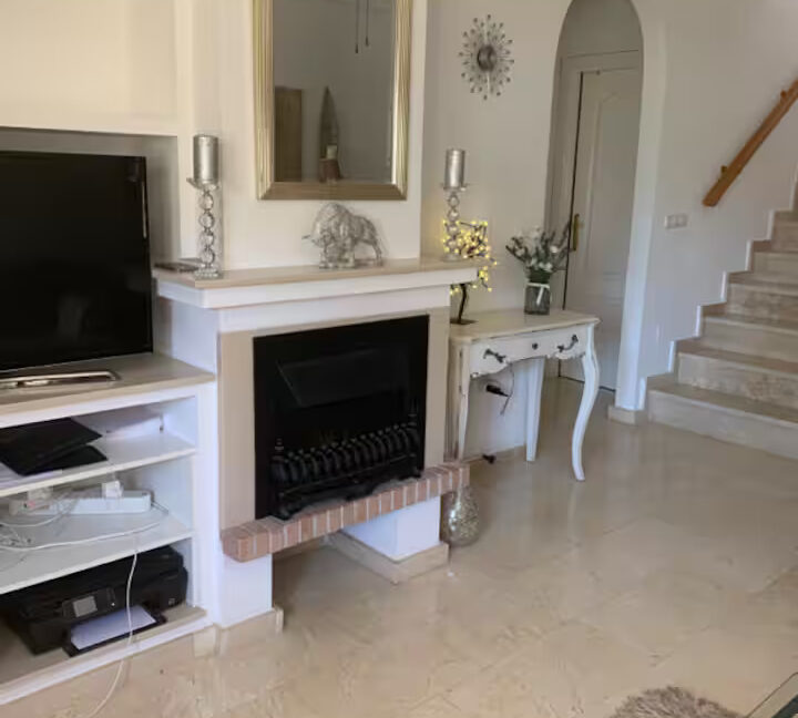 fc3dc1a5-47b2-4ff5-bbce-e8012a3a4b4e